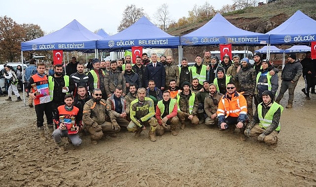 Gölcük’te ATV yarışları nefesleri kesti.