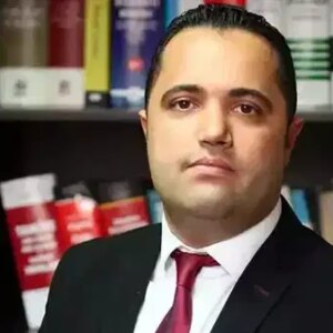 rezan epozdemir kendisinden sikayetci olan ismi acikladi sorusturmalardan birinin dayanagi bu ahlaksiz mufterinin beyanlaridir Lx2TIRji