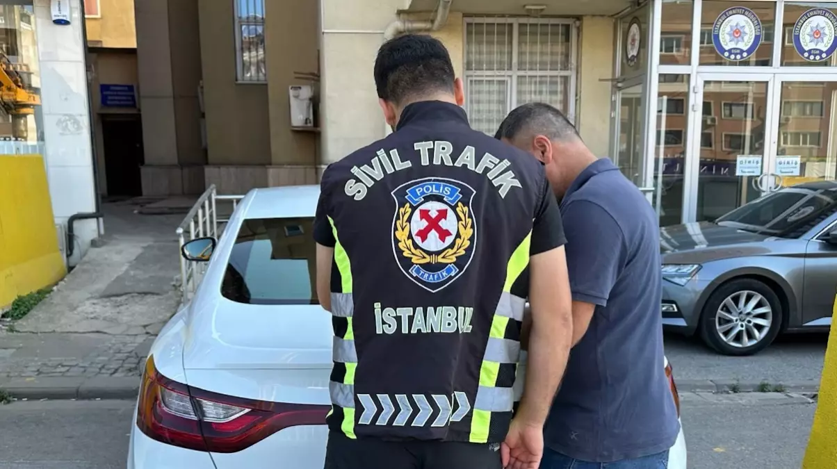 dugun konvoyu trafigi tehlikeye atti MPfbPXZM