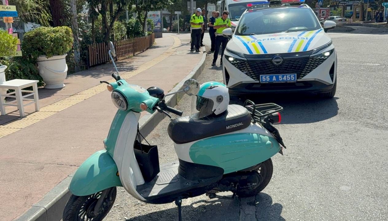 motosiklet ile otomobil carpisti samsunda trafik kazasi Dq4hsyhT