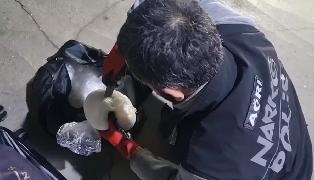 agrida 51 kg metamfetamin ele gecirildi mlWDTXOh.jpg