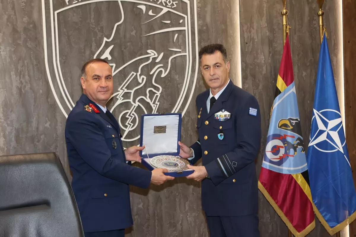 dalkiran yunanistani ziyaret etti OvaftNFu.jpg