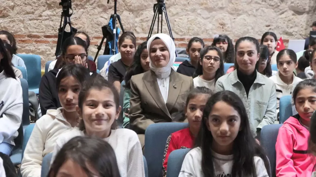 dunya kiz cocuklari gununde egitim vurgusu d7BMRqff