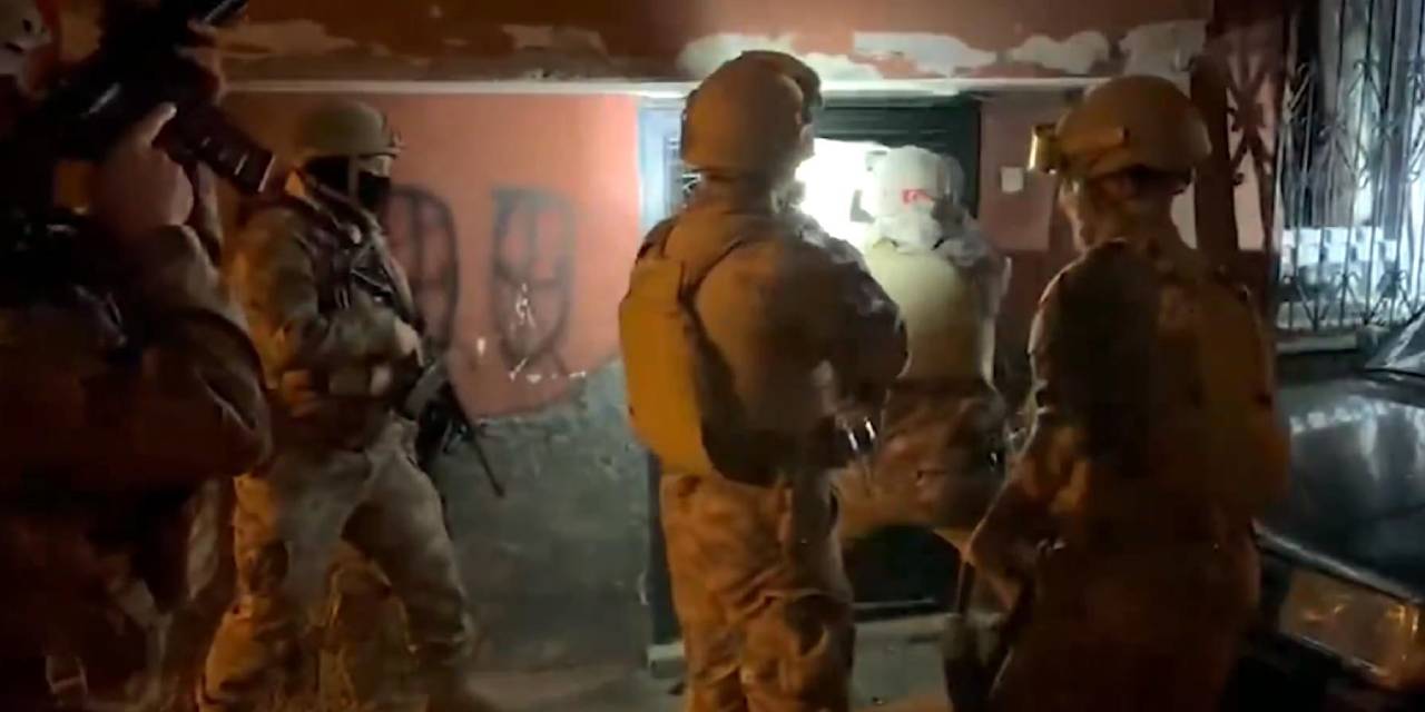 41 ilde dev silah kacakciligi operasyonu binlerce muhimmat ele gecirildi CJwiJidQ.jpg