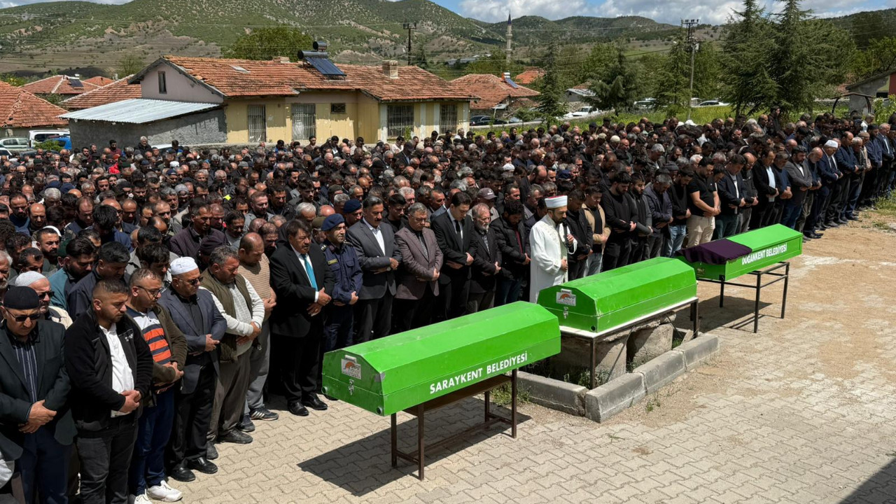 yozgattaki-servis-kazasinda-aci-veda-sofor-ve-2-ogrenci-topraga-verildi-eeqhAHat
